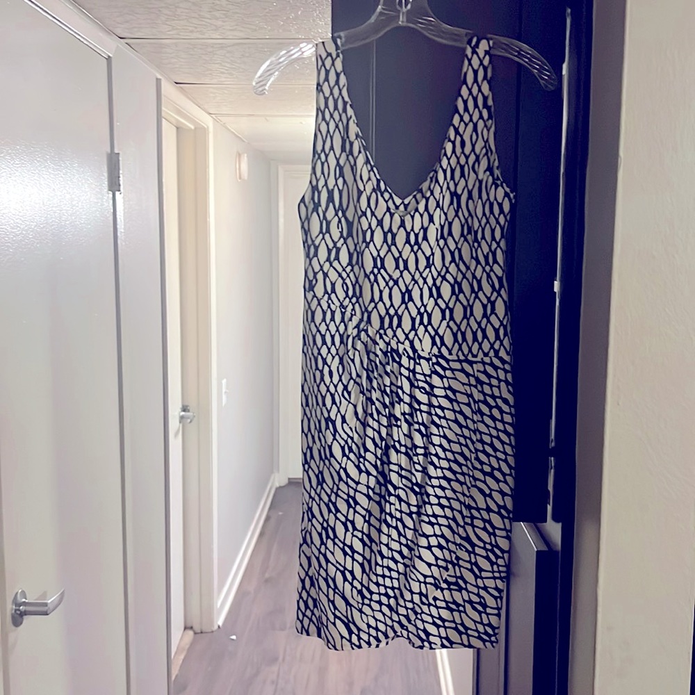 Tart black white dress!